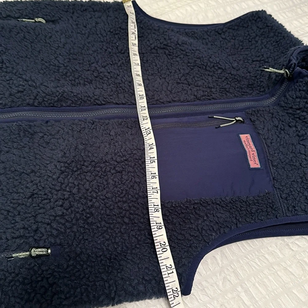 Vineyard Vines men’s fleece Vest - Picture 4 of 8
